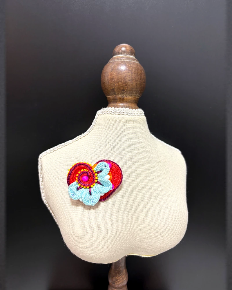 Heart-shaped Floral Pendant